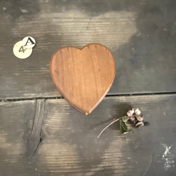 Antique Heart Wooden Ink Holder