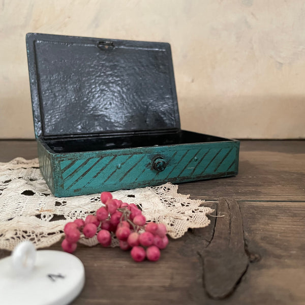 Antique Floral Box