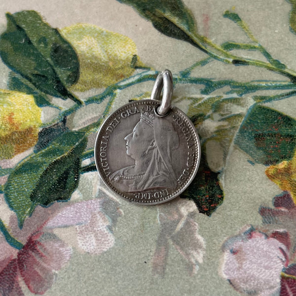 Victorian Auntie Hannah Love Token Charm