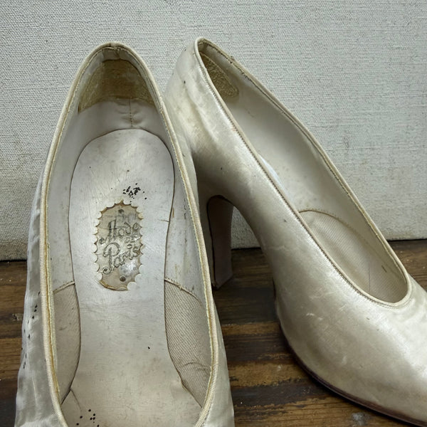 Beautiful 1920's Bridal Shoes