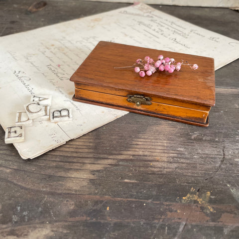 Vintage Wooden Needlecase