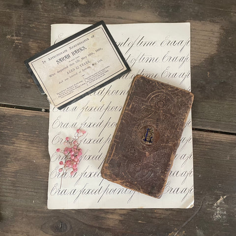 A beautiful Initial 'L' Vintage Wallet