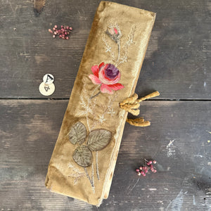 Antique Velvet Case