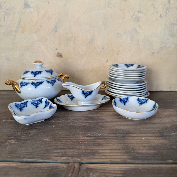 Vintage Child Tea Set