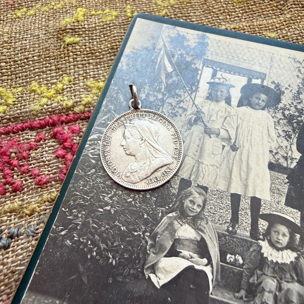 Victorian DHD Love Token Charm