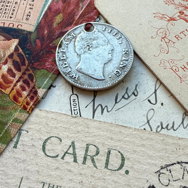 Victorian Arthur Love Token Charm