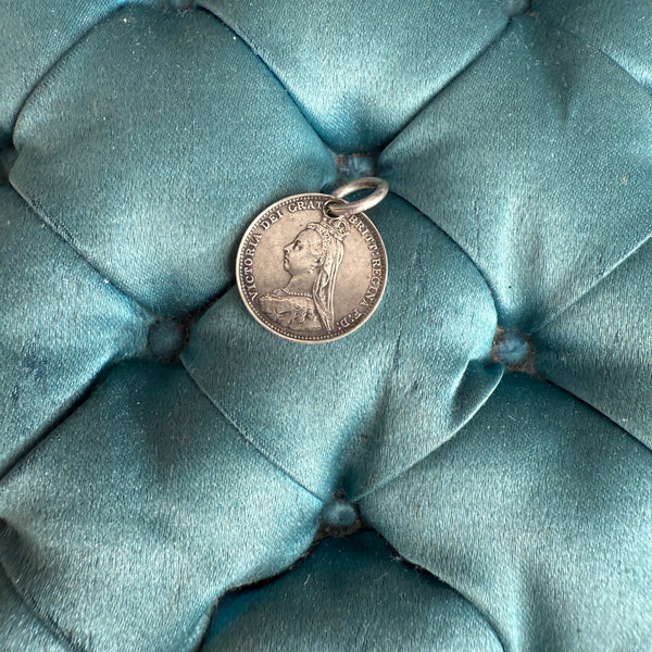 Victorian Clärchen Love Token Charm