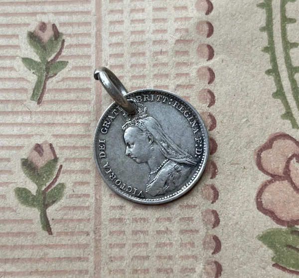 Victorian Monte Love Token Charm