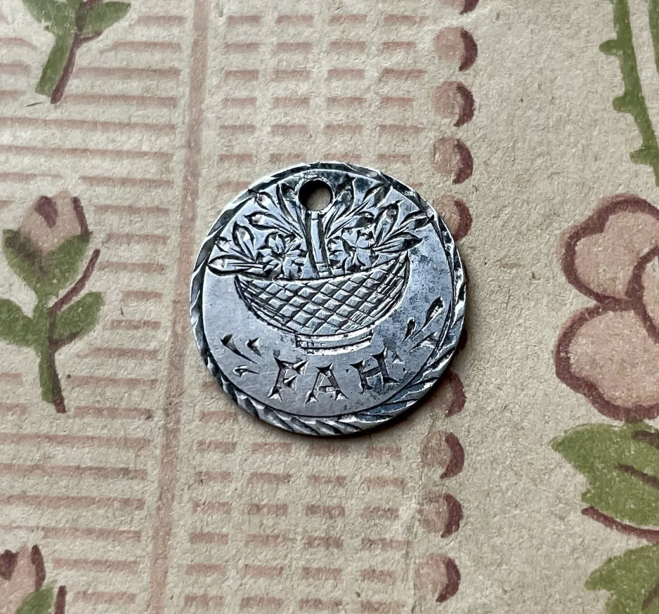 Victorian FAH Flowers Love Token Charm