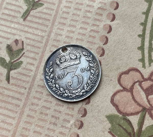 Victorian SE Love Token Charm