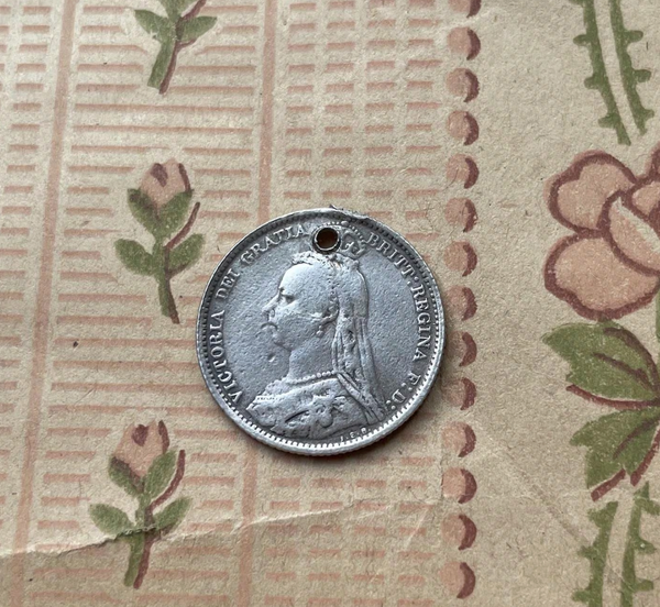 Victorian HC Love Token Charm