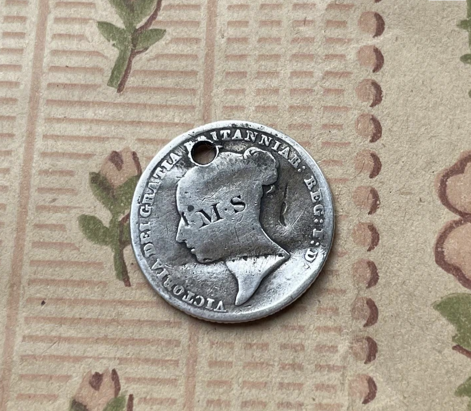 Victorian MS/AGR Love Token Charm