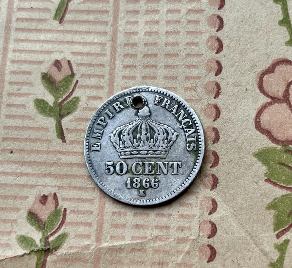 Victorian Bella Love Token Charm