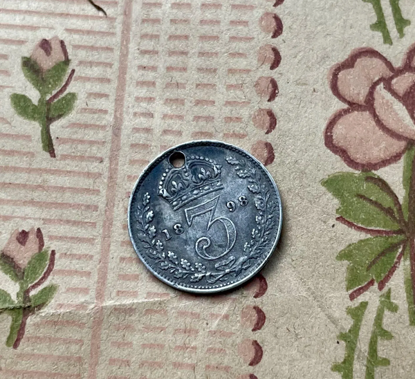 Victorian SE Love Token Charm
