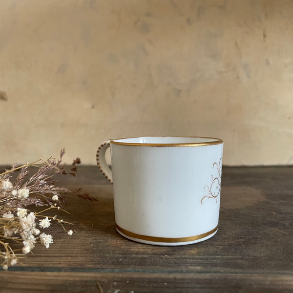 Antique Beautiful Initial S Cup