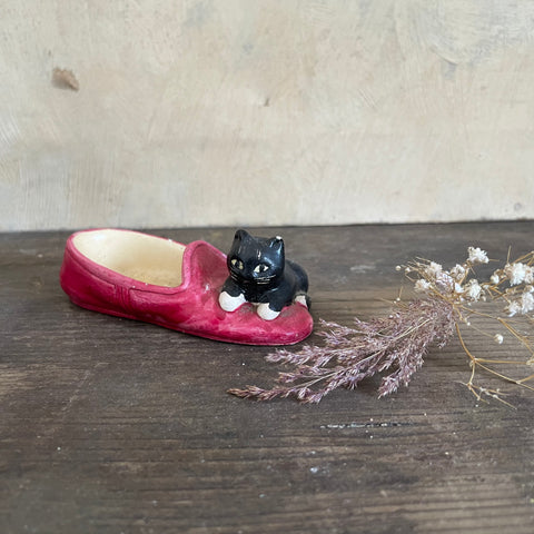 Vintage Ceramic Cat & Shoe