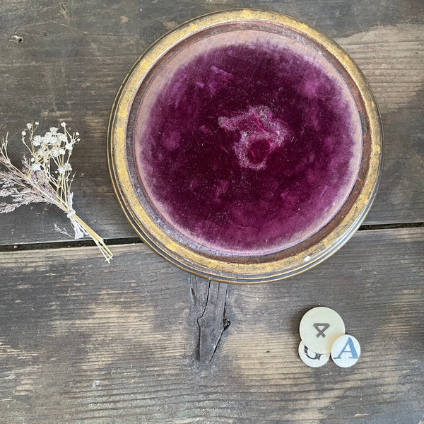 Victorian Velvet Dome Base