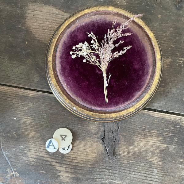 Victorian Velvet Dome Base