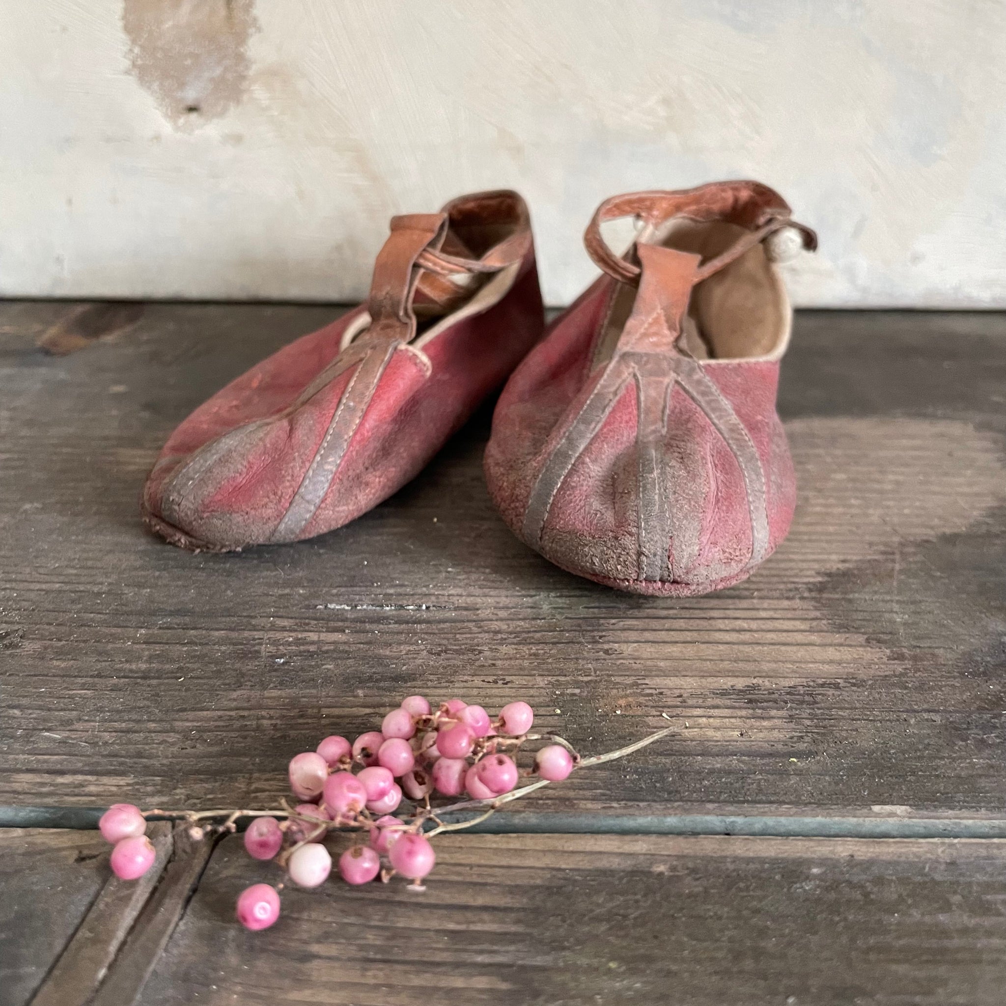 Antique Childs Shoes