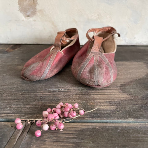 Antique Childs Shoes
