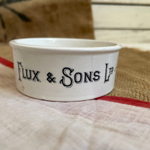 Flux & Sons Ltd Isle of Wight Pot