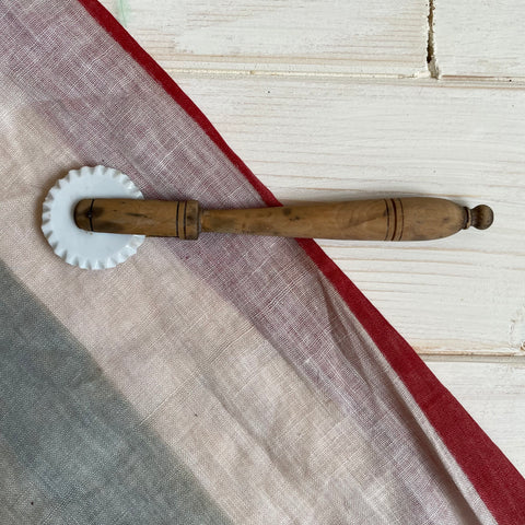 Antique Ceramic Wheel Pastry Cutter
