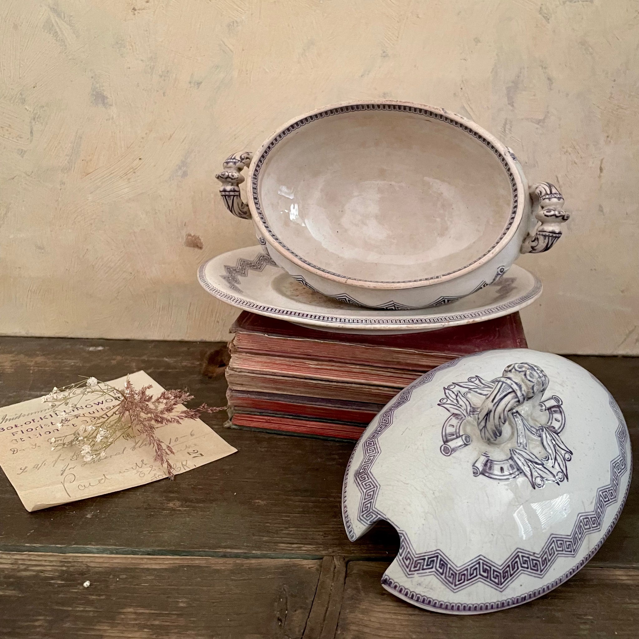 Antique Victorian Beautiful Tureen