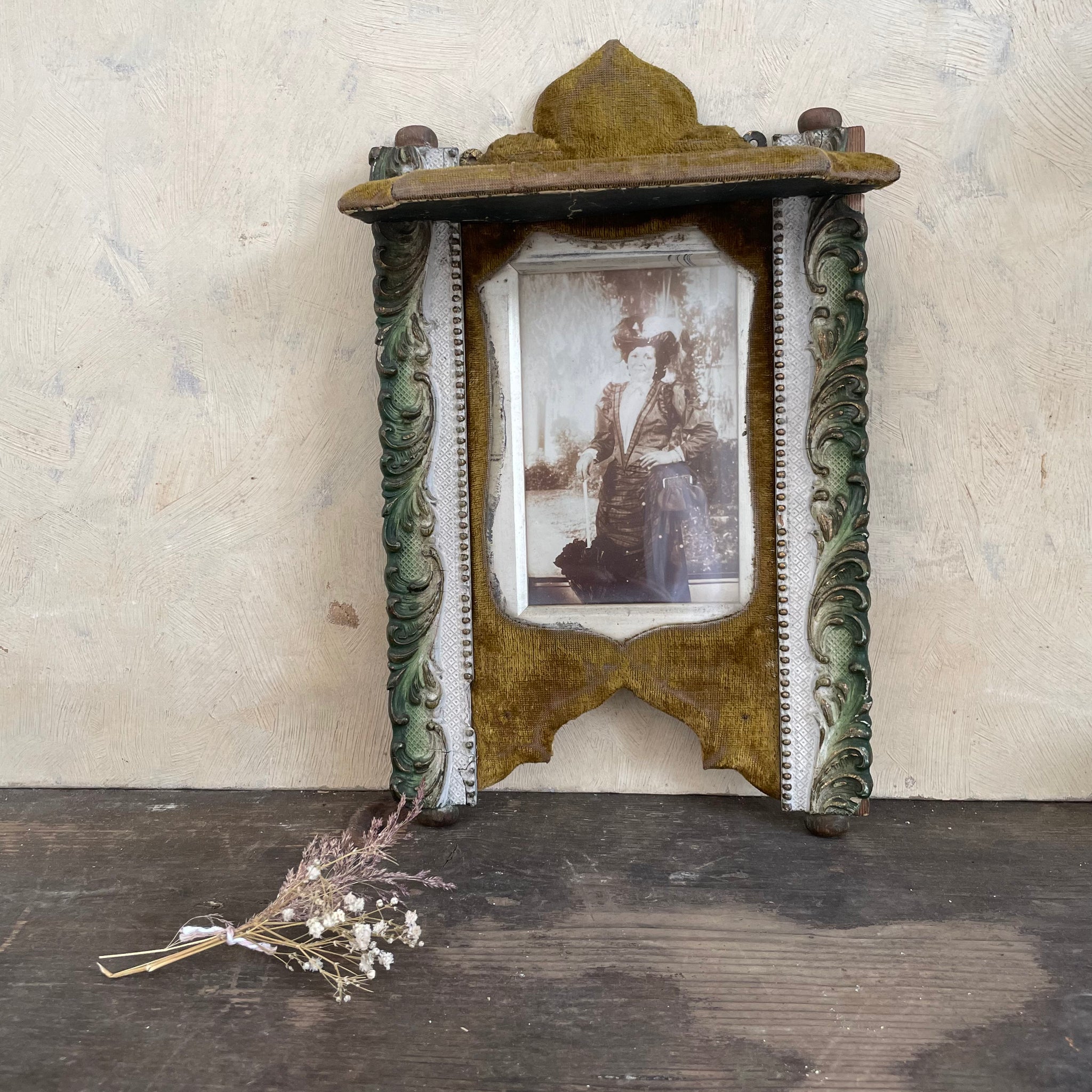 Antique Victorian Velvet Frame
