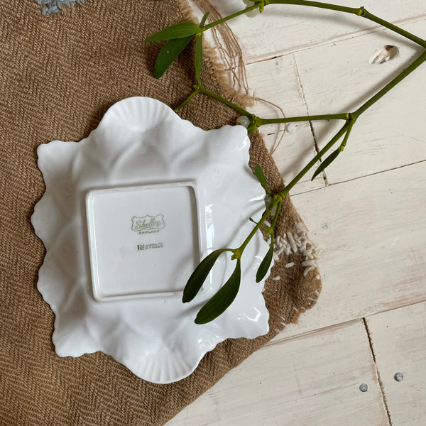 Pretty Shelly Trinket Dish