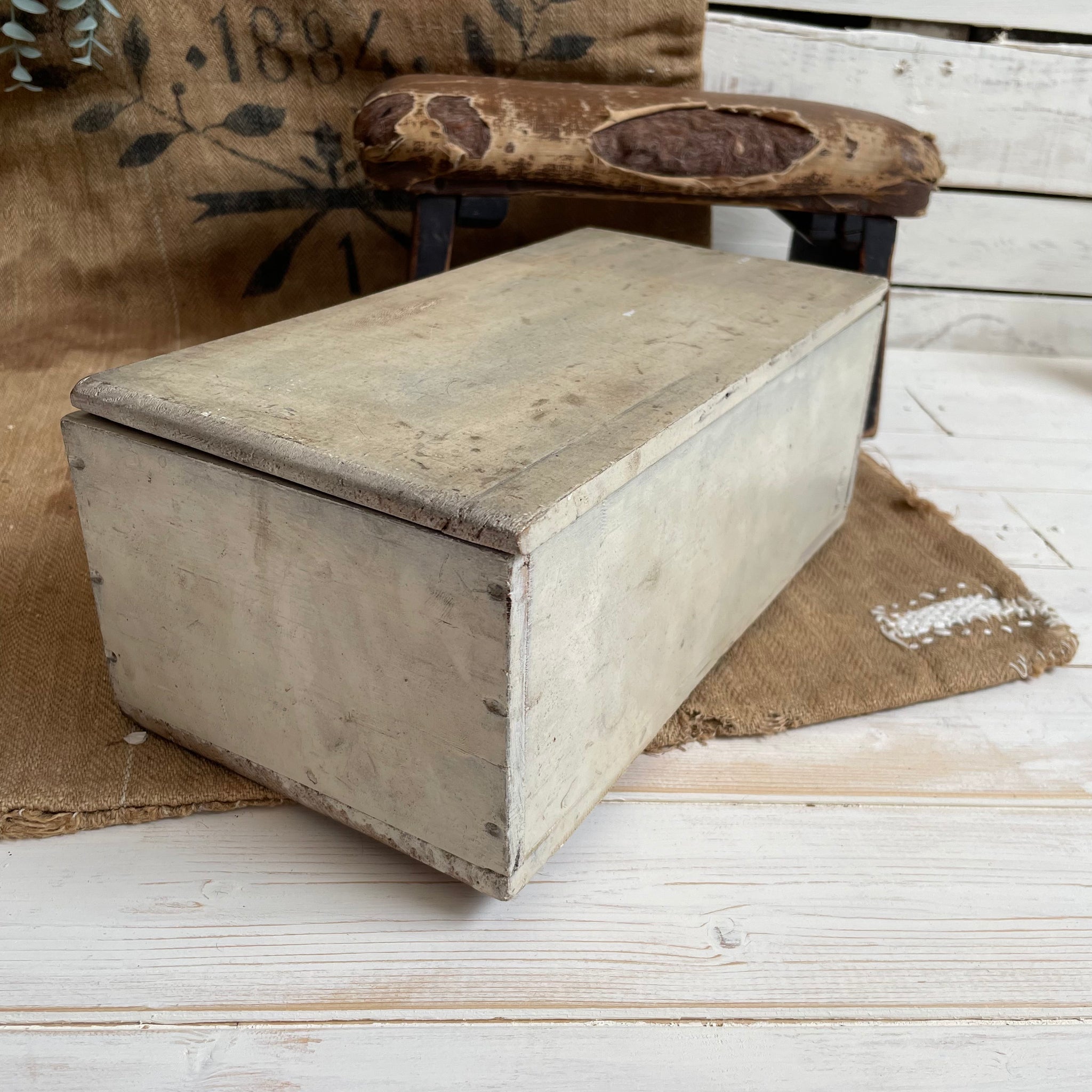 Antique White Wooden Box – No.4 Vintage