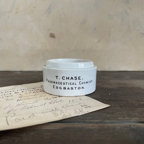RARE Spelling - T.Chase Pharmaceutical Chemyst Pot