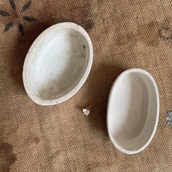 Plain Oval Victorian Dishes