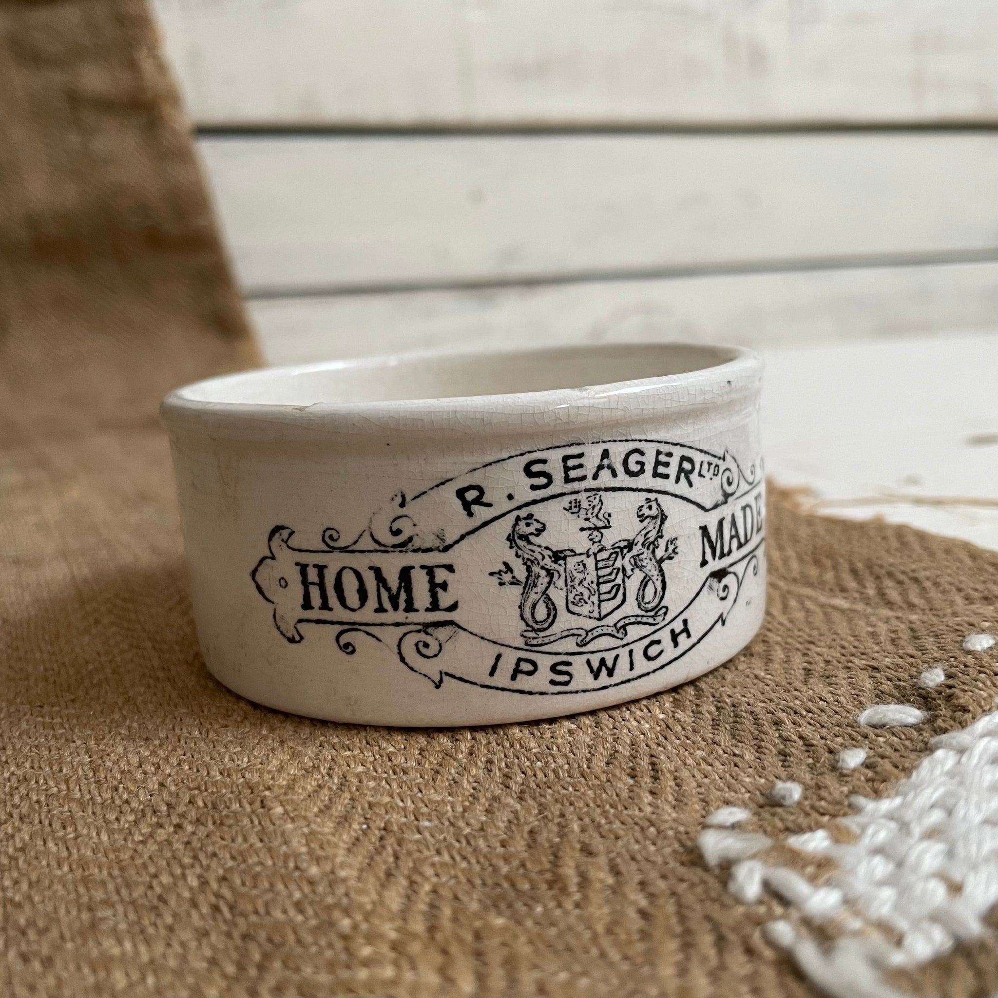 R.Seager Home Made  Ipswich Pot