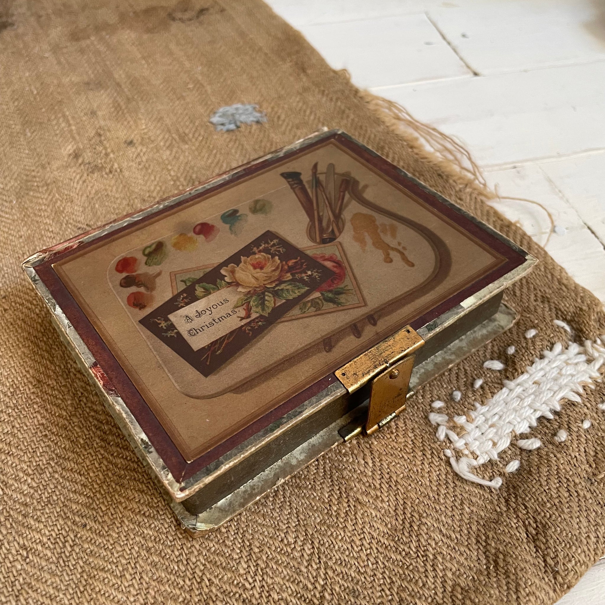 Victorian Christmas Robin Box