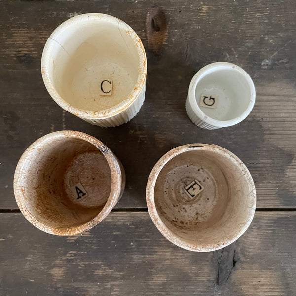 Plain Stained Plain & Ribbed Pots