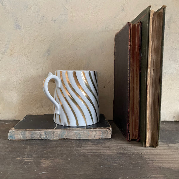 Victorian 'Love the Giver' Mug